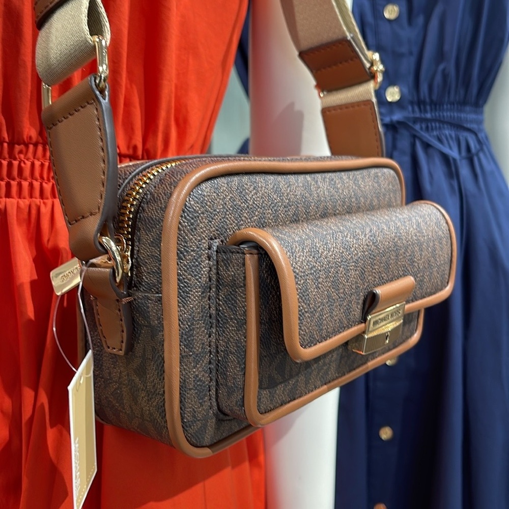 Michael Kors Bradshaw Extra-Small Metallic Signature Logo Camera Crossbody Bag - Picture 9 of 16